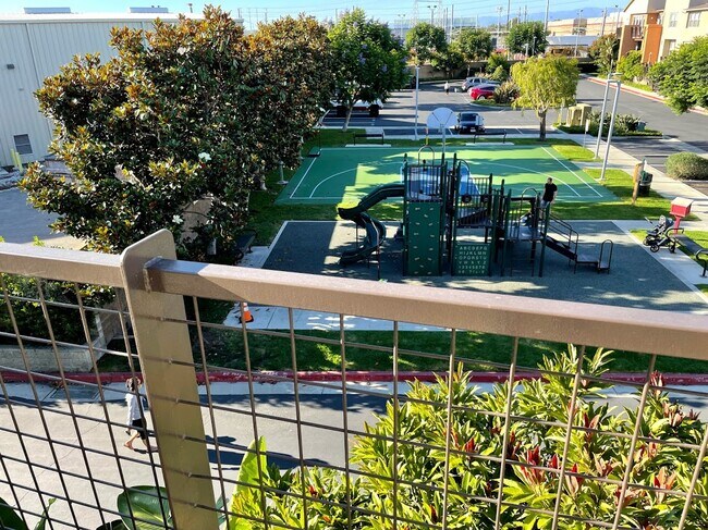 Building Photo - 5401 W 149th Plz