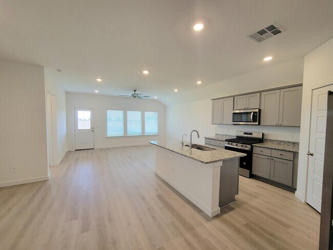 Building Photo - 7452 8th St