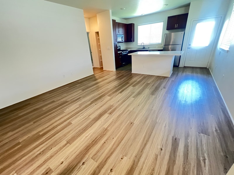 Building Photo - 911013-1013 Maomao Lp