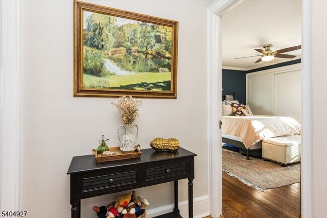 Building Photo - 398 Elmwood Ave