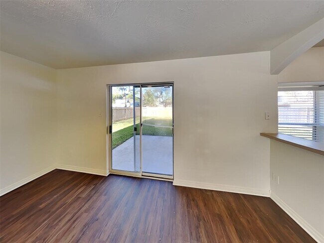 Building Photo - 26114 Cypresswood Dr