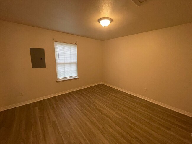 Building Photo - 31 Grand Lido