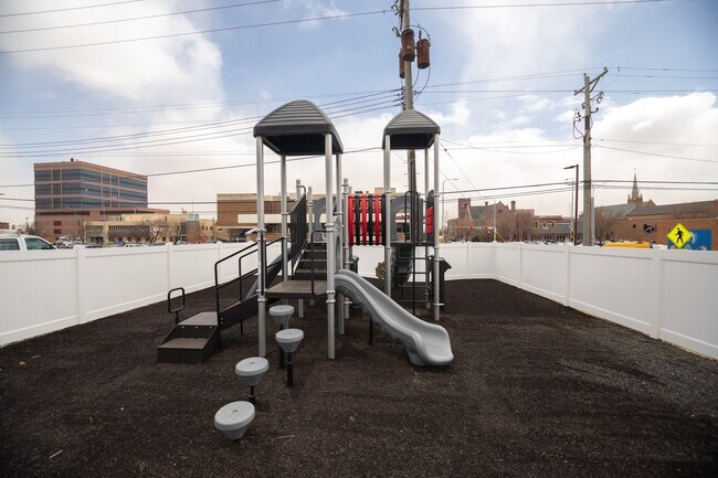 Building Photo - Irving Center Apartments