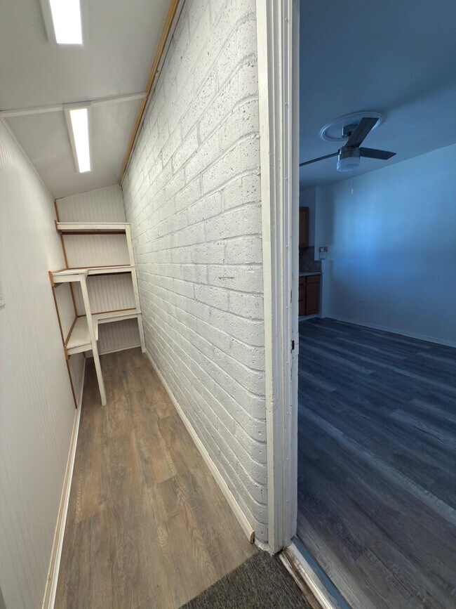 Building Photo - Maiden Lane
