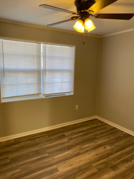 Building Photo - 204 Northwinds Dr
