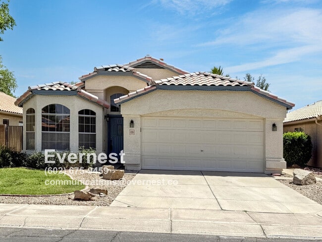 Building Photo - 3-Bedroom Home Near Schools and Everyday E...