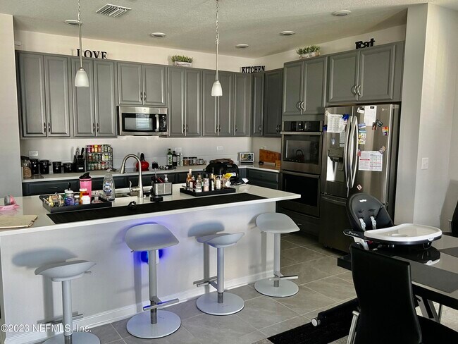 Building Photo - 5627 Hampton Creek Rd
