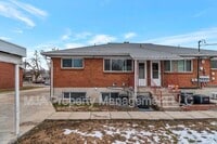 Building Photo - 2642-2642 S 800 E