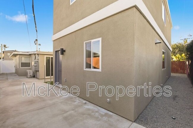 Building Photo - 6174 Dorothy Dr