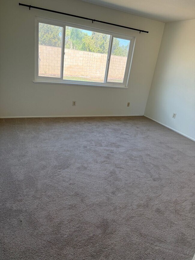 Building Photo - 3724 Valle Vista Dr