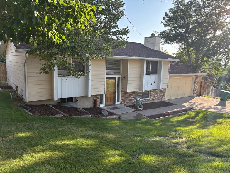 Primary Photo - 1204 E 9520 S