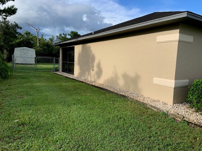 Building Photo - 725 Archie Summers Rd