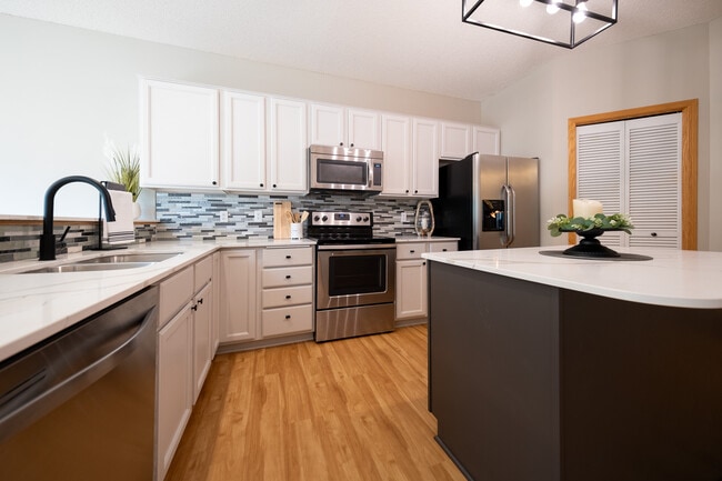 Building Photo - 9679 Alvarado Ln N