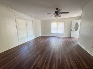 Building Photo - 1002 Barnhill St