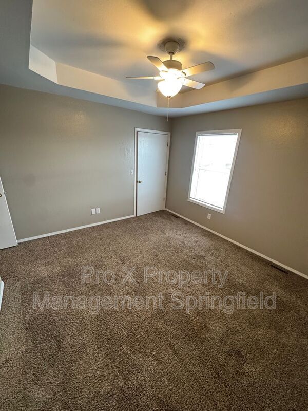 Building Photo - 4131 S Glenn Ave