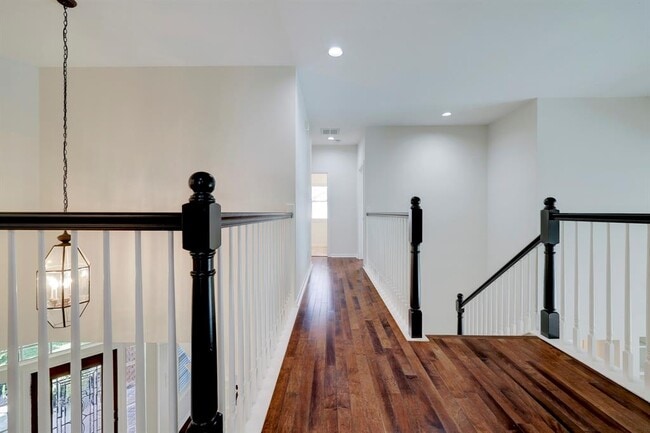 Building Photo - 5630 Ballina Canyon Ln