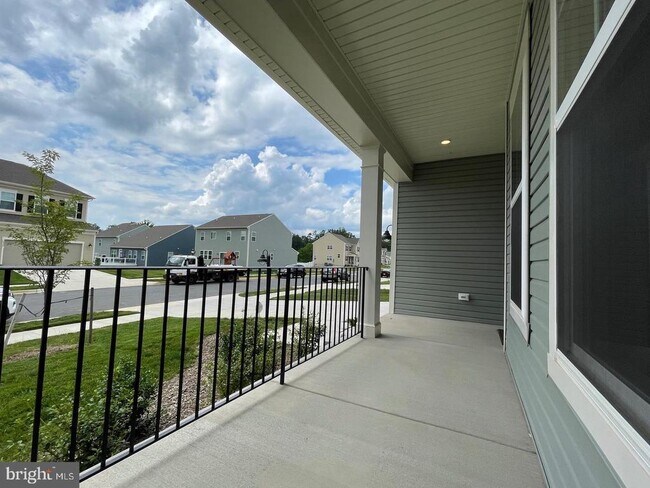Building Photo - 2328 Hawkshill Dr
