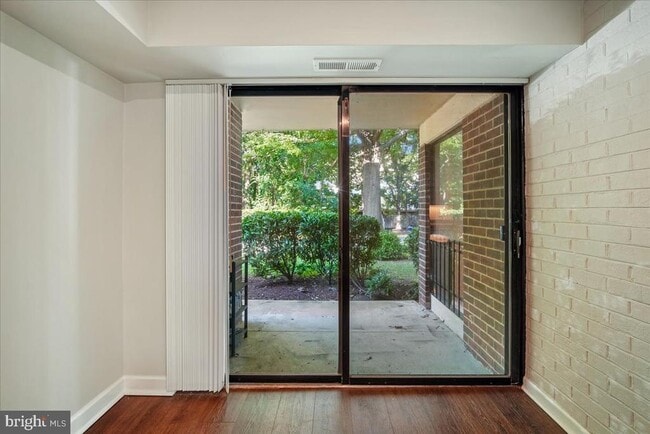 Building Photo - 9907 Blundon Dr