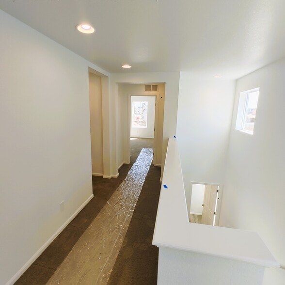 Building Photo - 18901 E 66th Pl