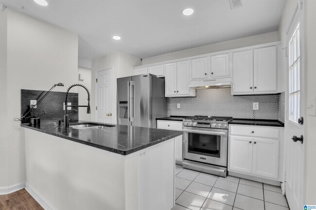 Building Photo - 741 47th Pl S