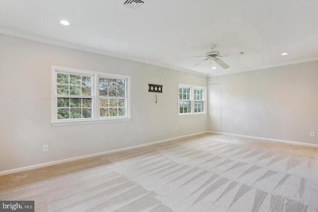 Building Photo - 7202 Heights Ct