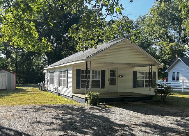 Primary Photo - 138 Fulton St