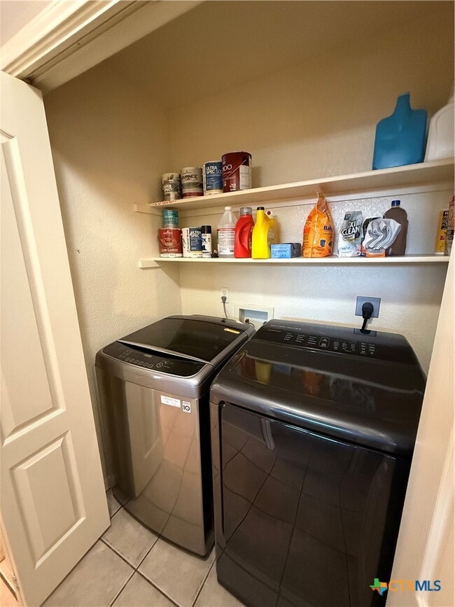 Building Photo - 1648 Sunfire Cir