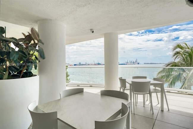 Building Photo - 770 Claughton Island Dr
