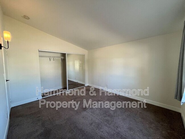 Building Photo - 1462 4th St
