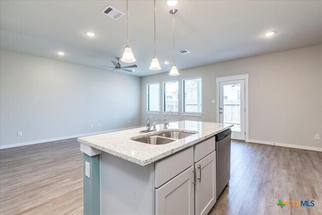 Building Photo - 496 Fieldwood Dr