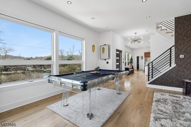 Building Photo - 301 Kingsland Rd