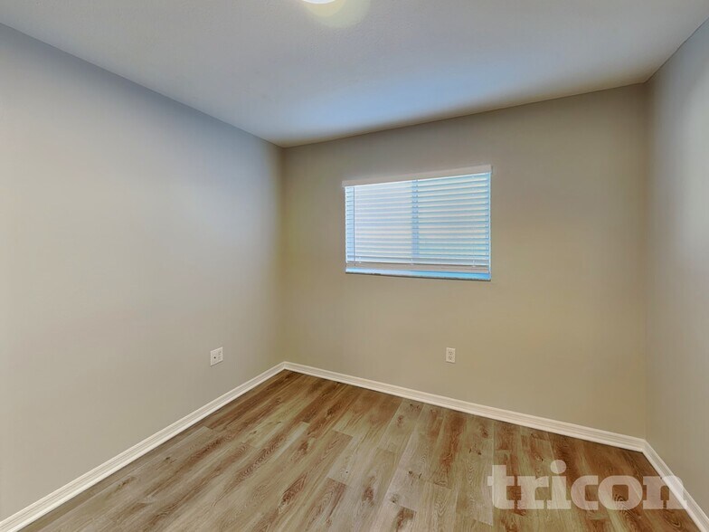 Building Photo - 2707 95th St E