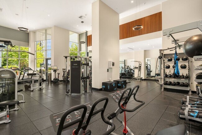 Building Photo - 2Bd/1.75Ba Bellevue Condo