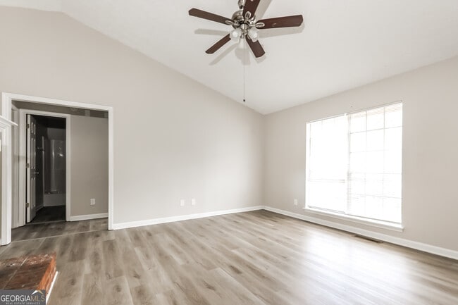 Building Photo - 8304 Beechwood Trce