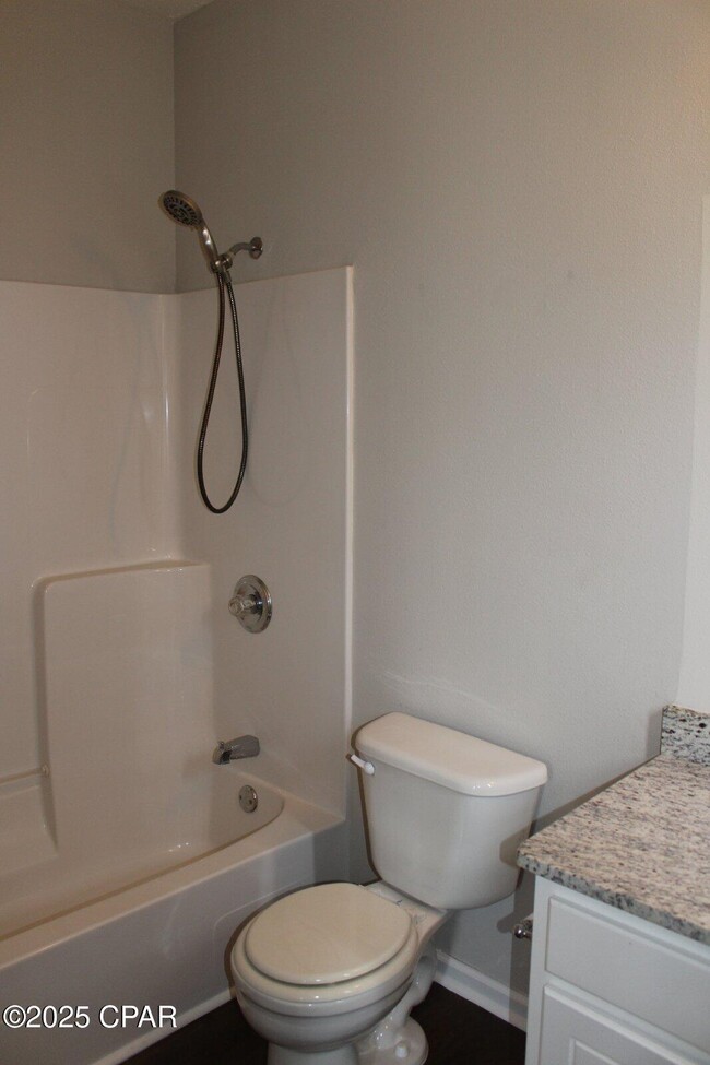 Building Photo - 1407 E 14th St