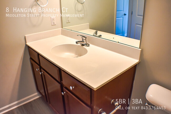 Building Photo - 8 Hanging Branch Ct.