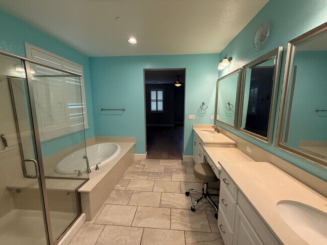 Building Photo - Beautiful Home in Springlake