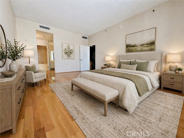 Building Photo - 600 W 9th St