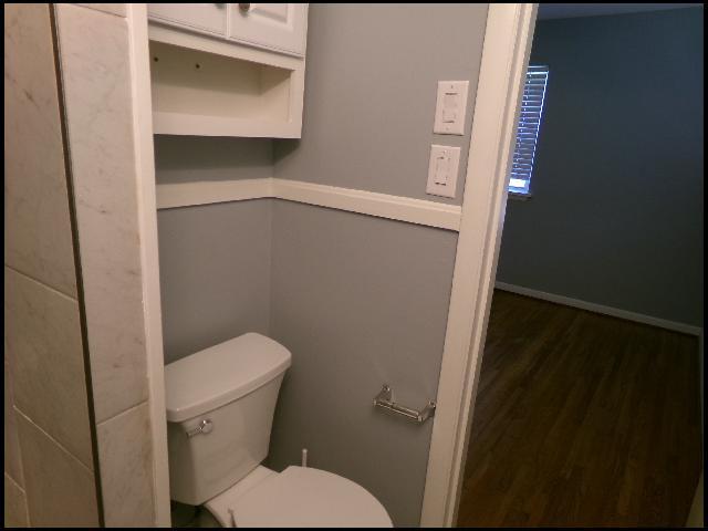 Building Photo - 51 Meadowbrook Dr