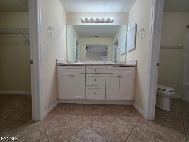 Building Photo - 6135 Higgins Ave