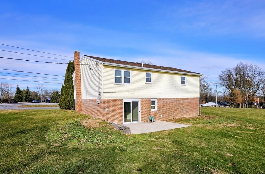 Building Photo - 4 Skyview Ln