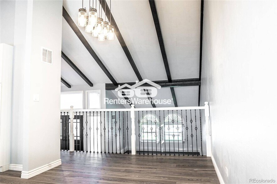 Building Photo - 3790 S Roslyn Way