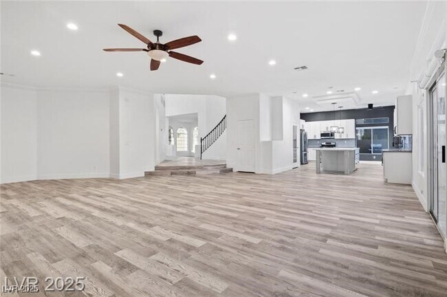 Building Photo - 4630 Laguna Vista St