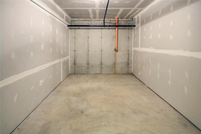 Building Photo - 310 Stonewall Creek Dr