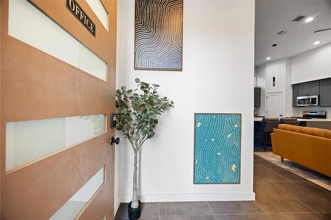 Building Photo - 13838 Bee Flower Ln