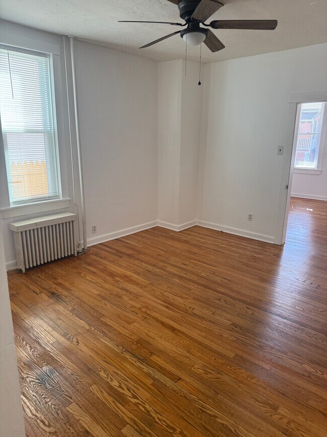 Building Photo - 907 N Duke St