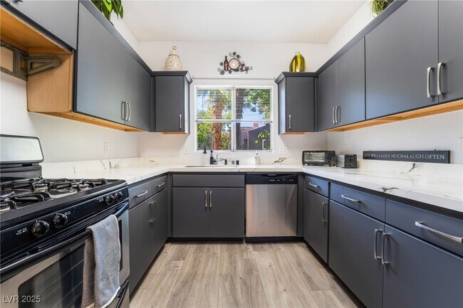 Building Photo - 5250 S Rainbow Blvd