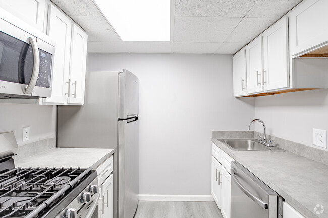 Interior Photo - Vermont Plaza Apartments