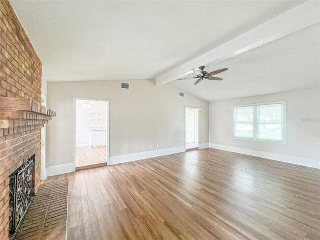 Building Photo - 2926 Forestgreen Dr S