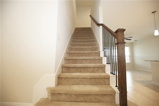 Building Photo - 15912 Cessida St